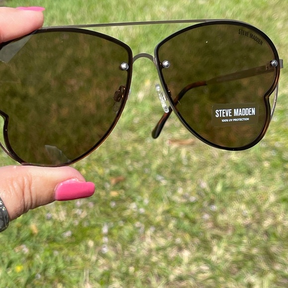 STEVE MADDEN Monet Sunglasses main image 7